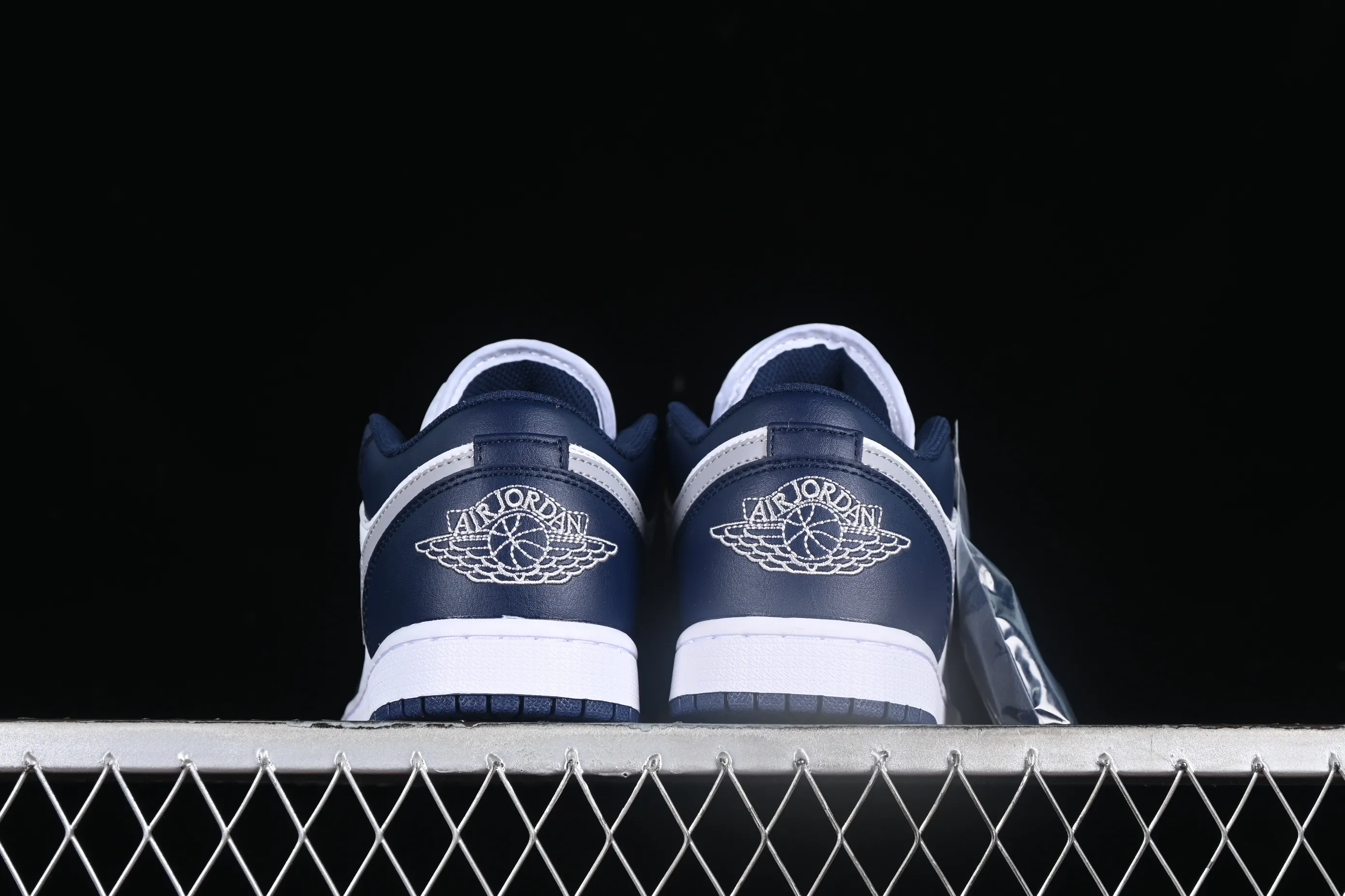 All categories Air Jordan Jordan series basketball shoes Air Jordan 1 Low Z version Air Jordan 1 Low AJ1 Joe 1 white blue gray low-top cultural basketball shoes 553558-141